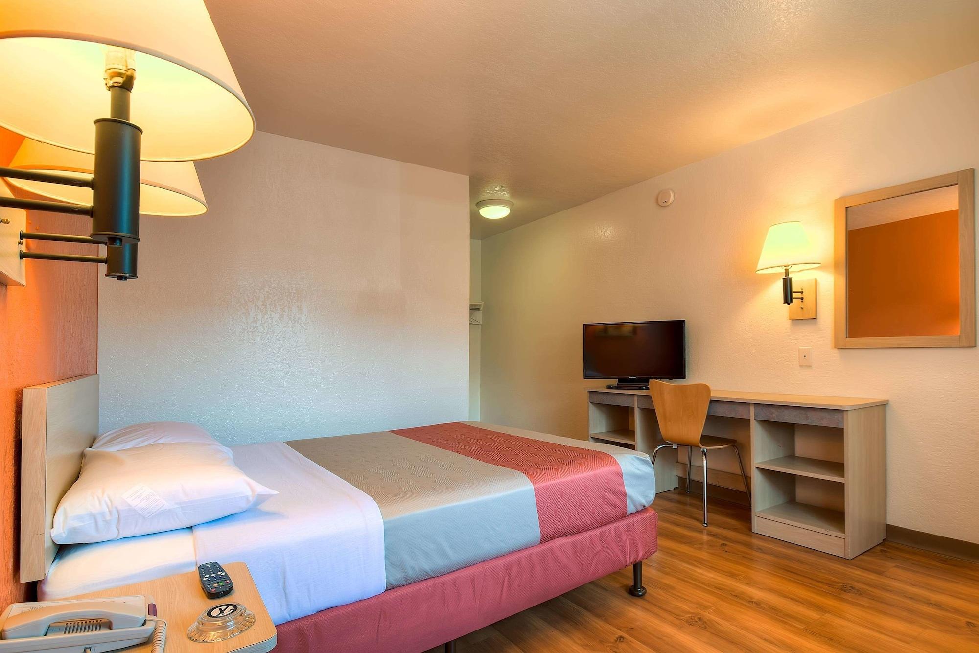 Motel 6-Westminster, Ca - South - Long Beach Area Exteriör bild