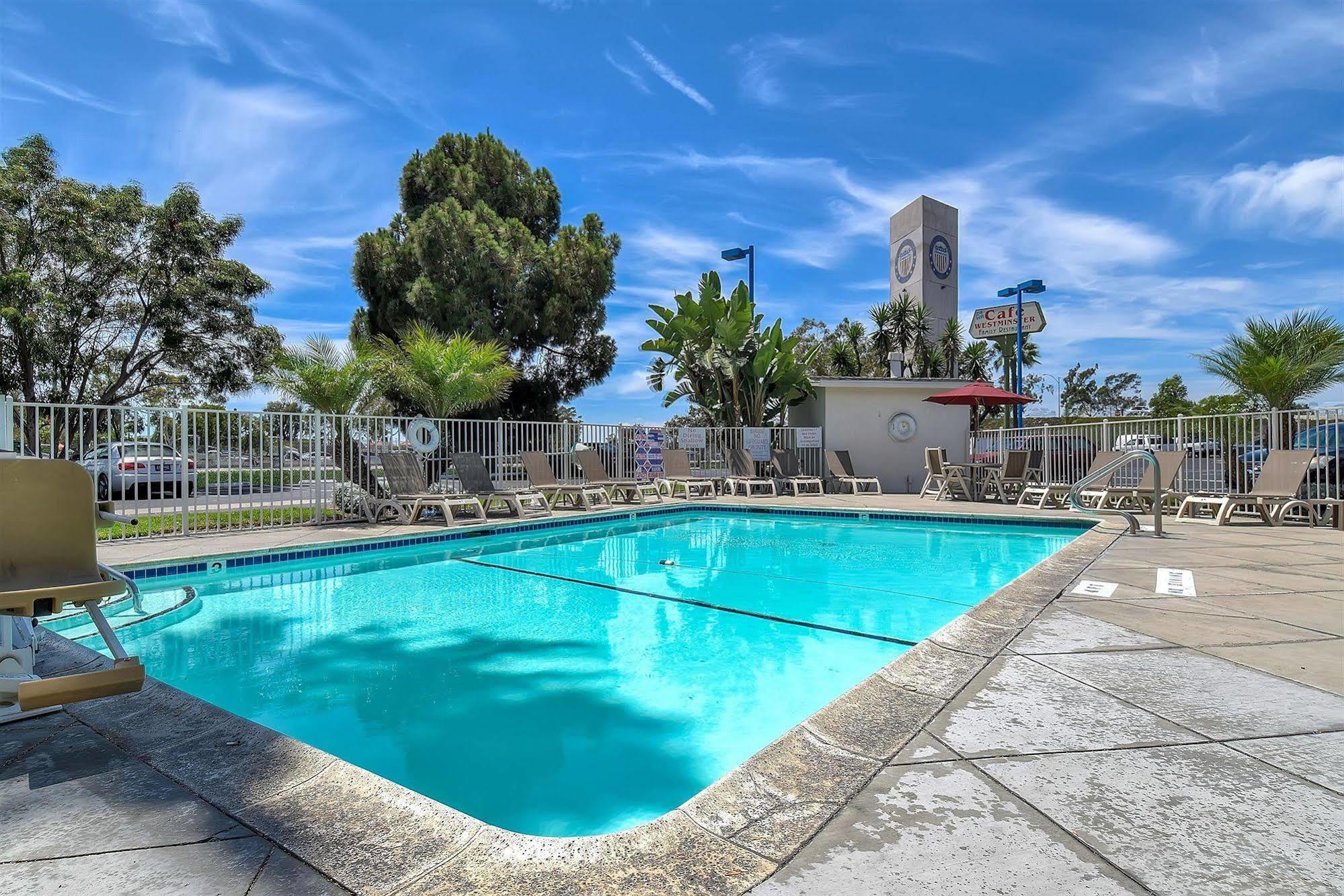 Motel 6-Westminster, Ca - South - Long Beach Area Exteriör bild